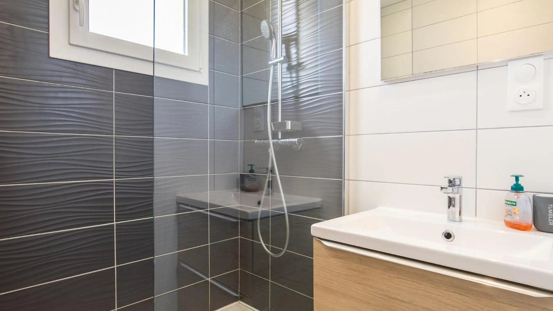 Holiday Home Le Bruit De La Mer - Trouz Ar Mor By Interhome Kerlouan